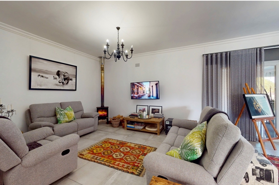 4 Bedroom Property for Sale in Middedorp Western Cape